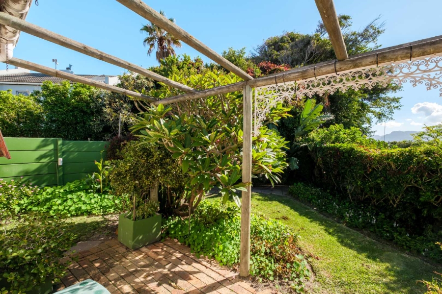 3 Bedroom Property for Sale in Lakeside Western Cape